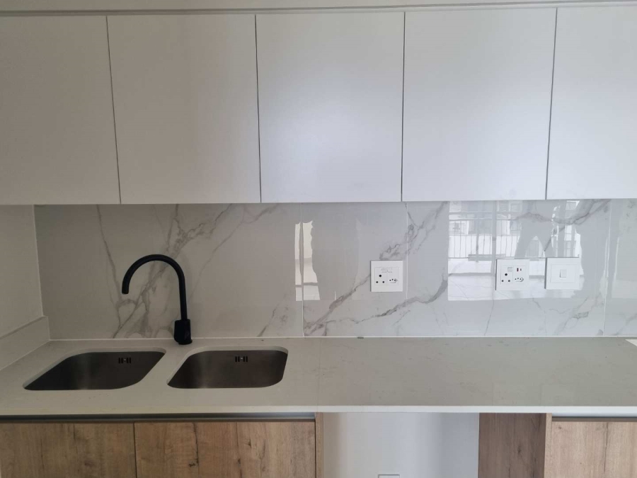 To Let 1 Bedroom Property for Rent in Richwood Western Cape